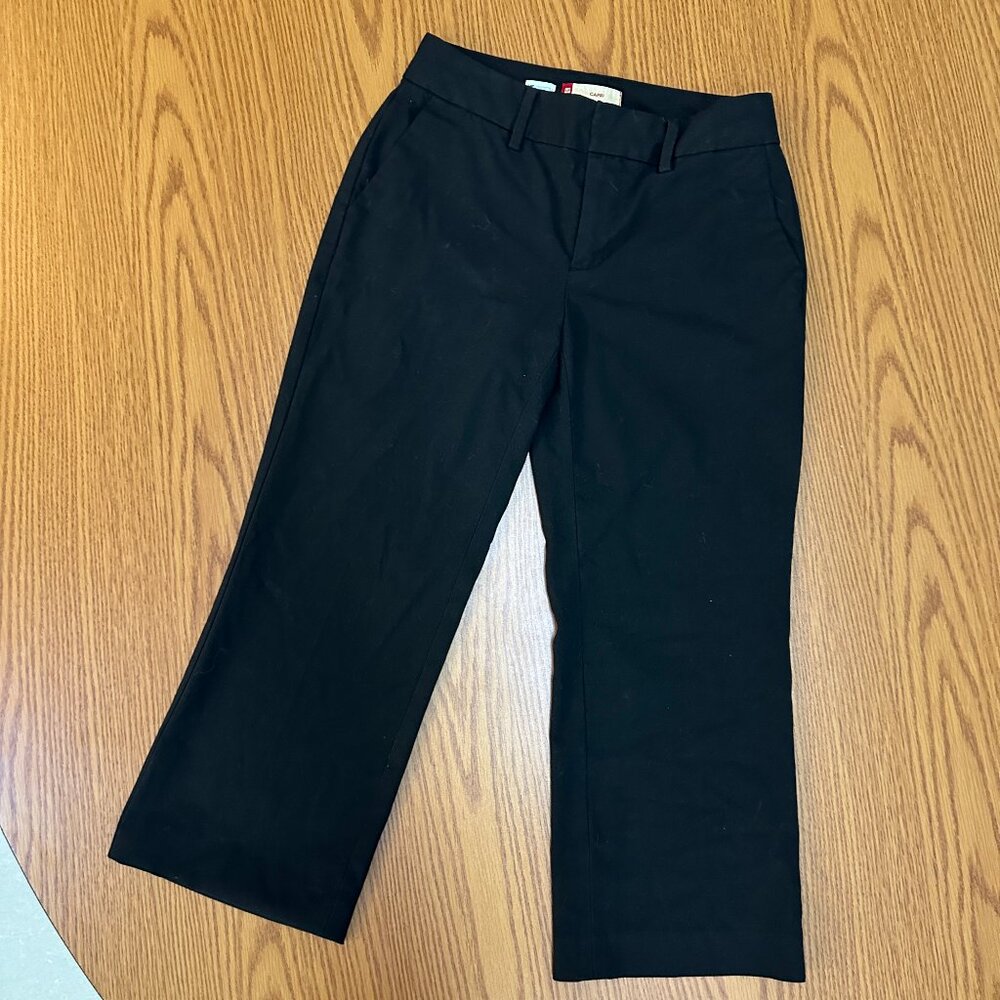GAP Black Capri Pants - Size 0